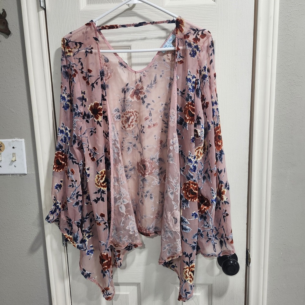 She + Sky Floral‎ Velvet Burnout Sheer Blouse Small Bell Sleeve Hi Low Top